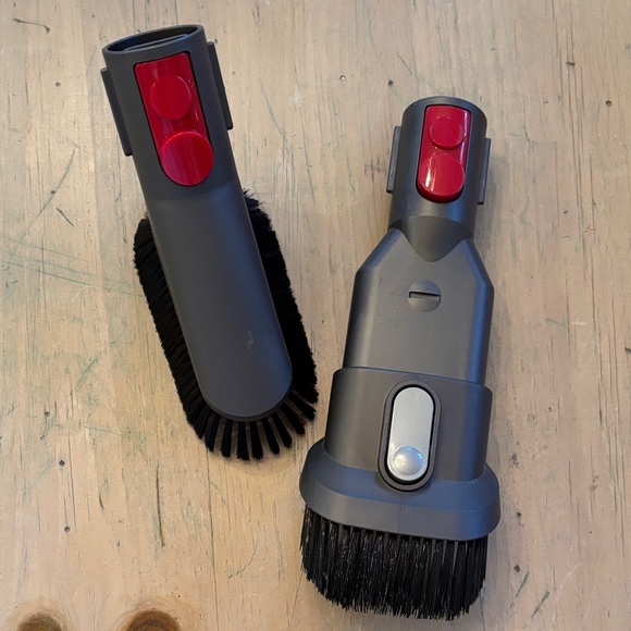 Dyson V7 Motörhead Vacuum Brush Attachments - Picture 1 of 4